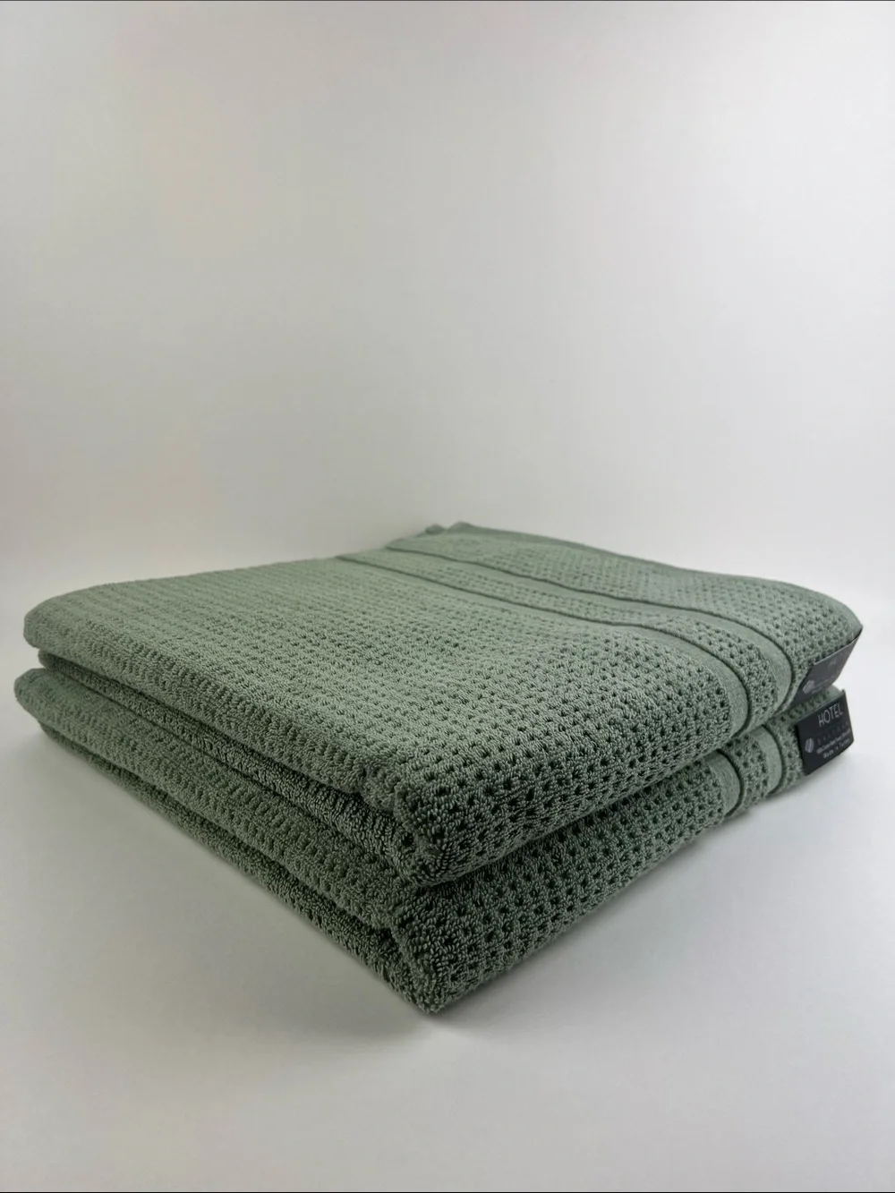 Hotel Balfour Bath Towels Sage Green Waffle Design Turkish Soft Cotton 2 Pc NEW